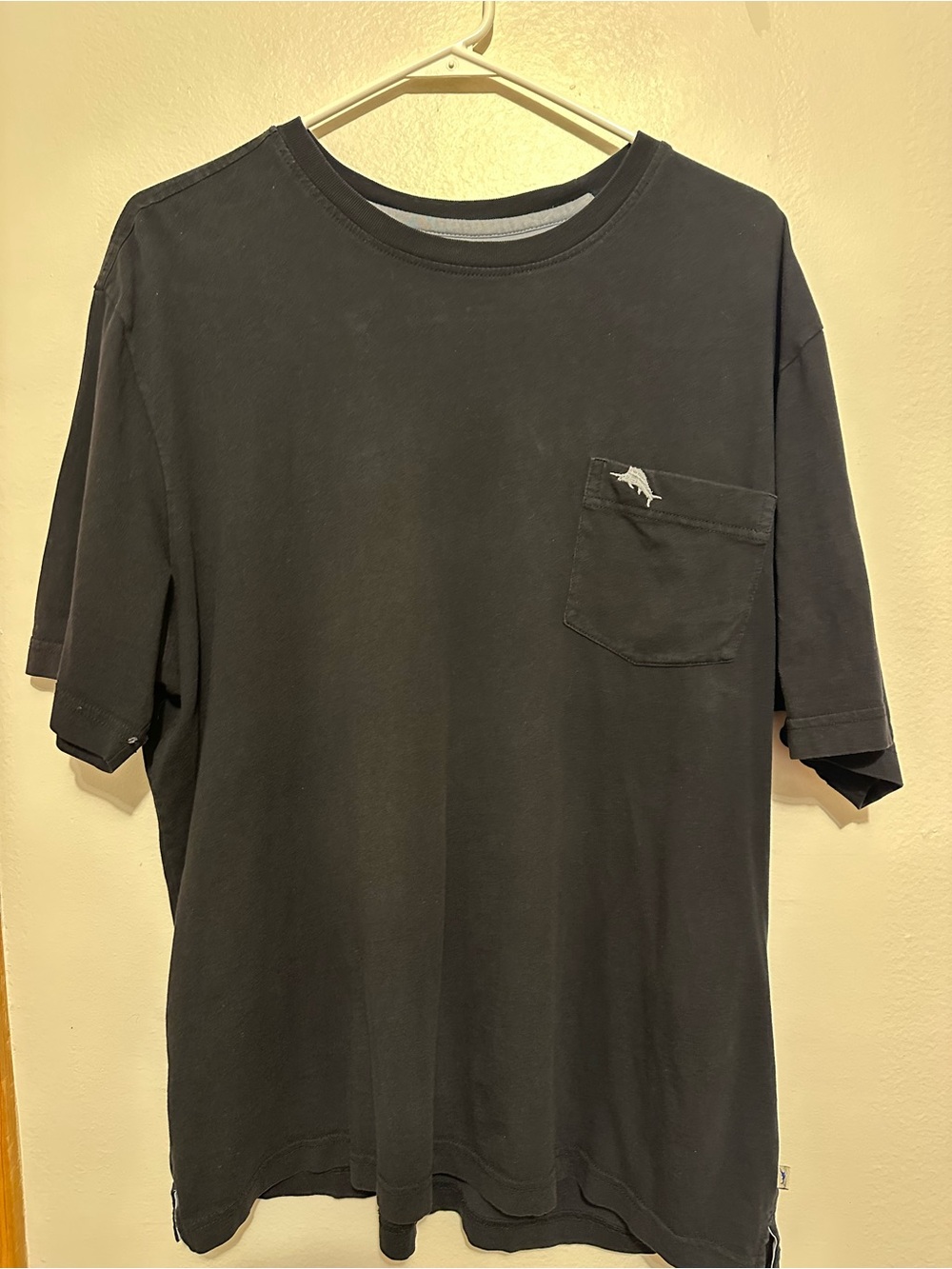 Tommy Bahama Men's XL Black Pocket T-Shirt